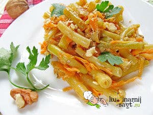 salat-sparja-orehi-morkov-00 Салат из стручковой фасоли с орехами и морковью рецепт